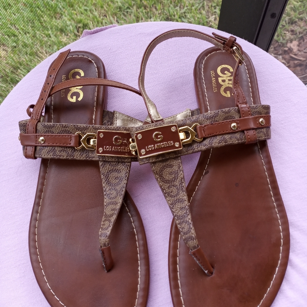 Ladies sandals